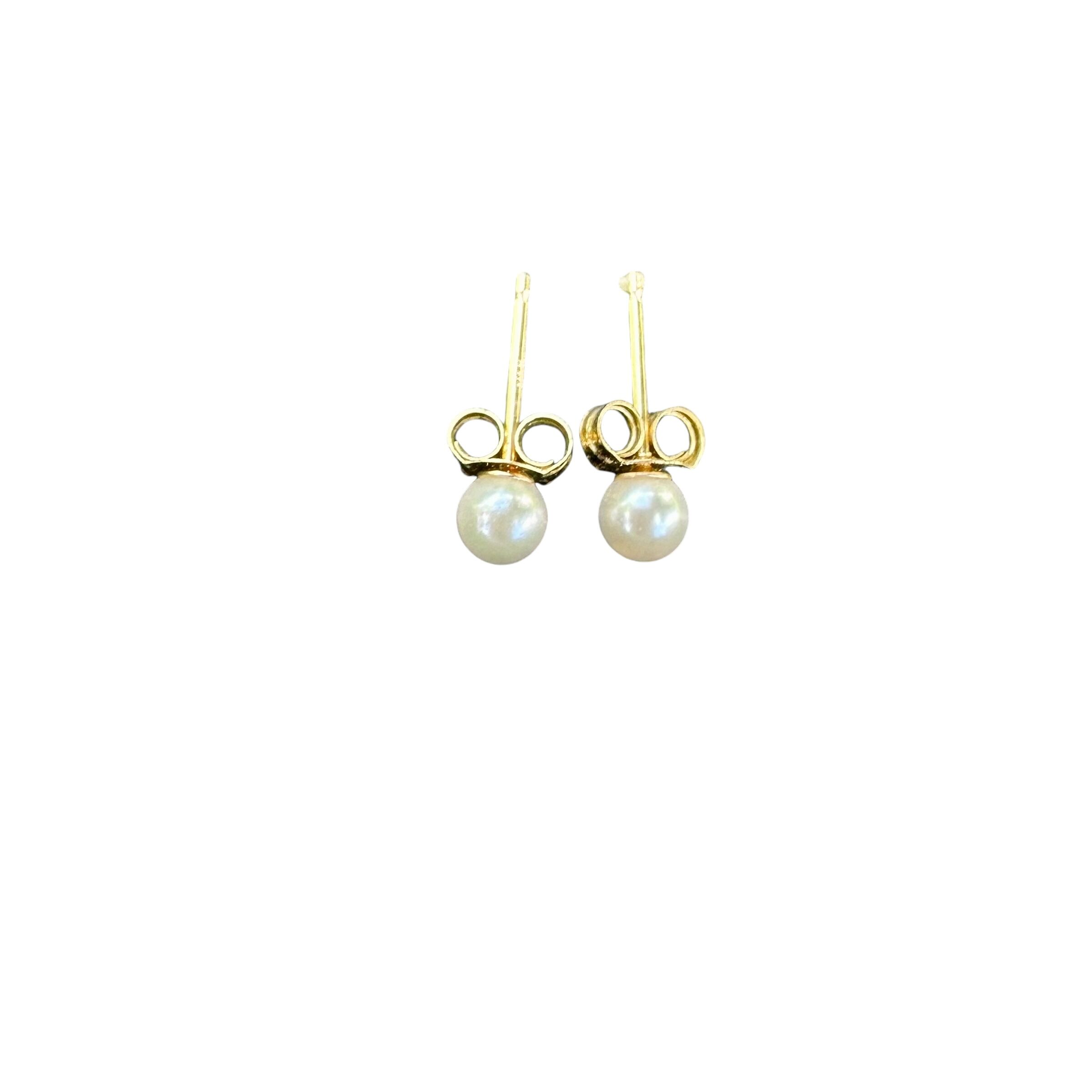 Vintage 14K Yellow Gold Tiny Pearl Stud Earrings | Elegant Everyday Jewelry | 0.36g - Image 4