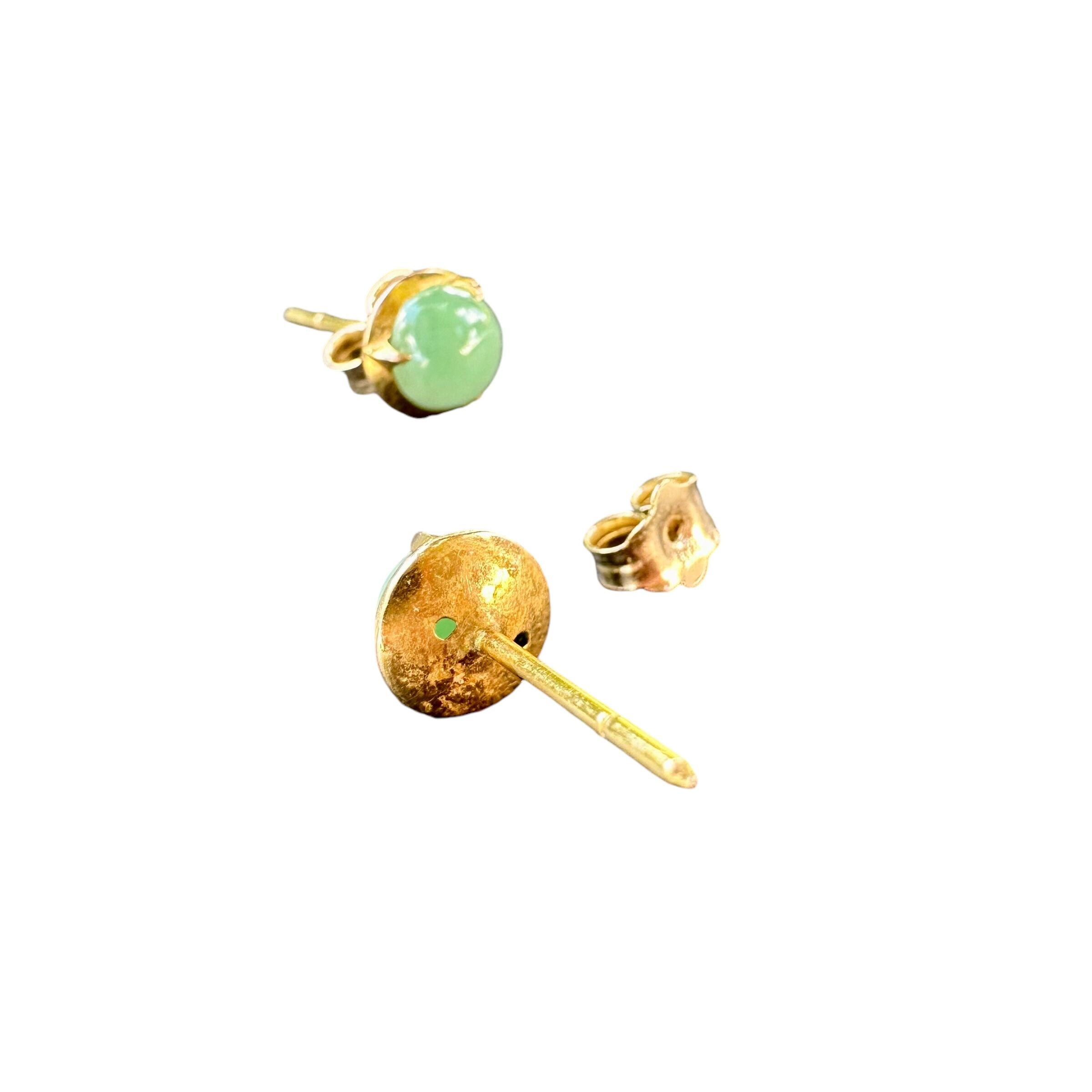 14K Apple Green Jade Yellow Gold Art Deco Stud Earrings - Image 3