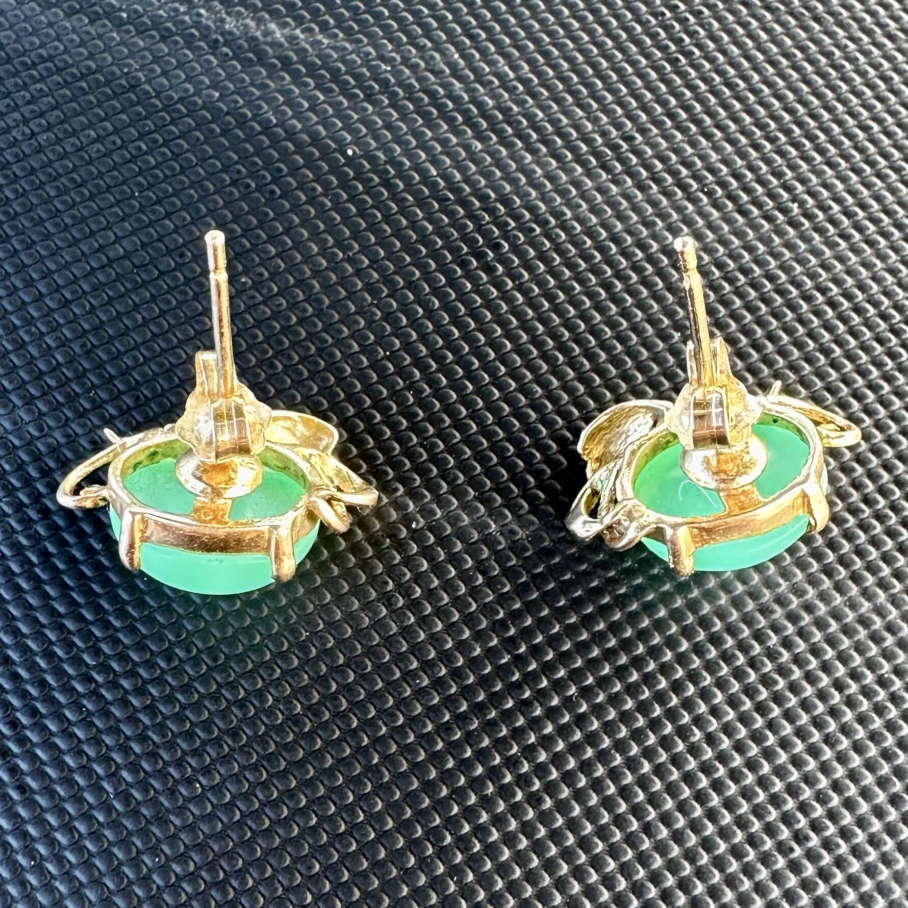 14K Yellow Gold Scrolled Botanical Leaves Earrings with Chrysoprase | 3.13g - Image 6