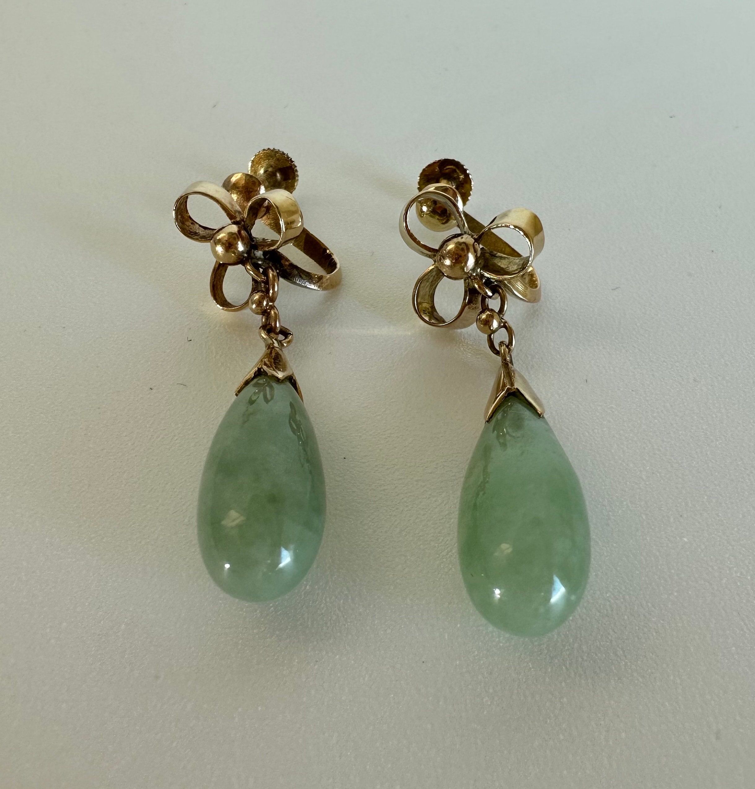 Vintage 14K Gold Dangle Earrings | Green Jade Drop Earrings with Screw Backs | 7.61g - Image 2