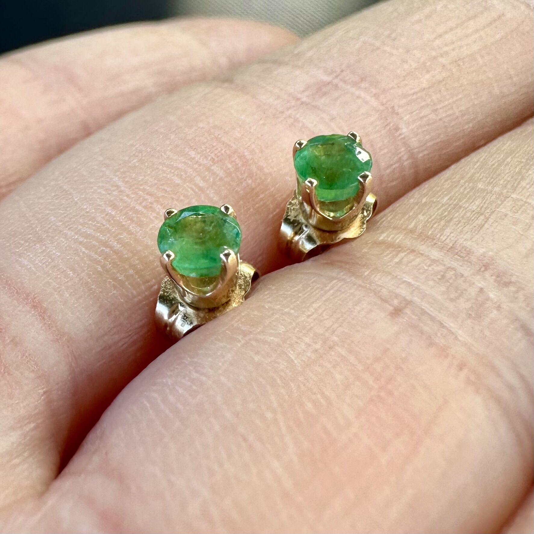14k Emerald Stud Earrings - Image 9