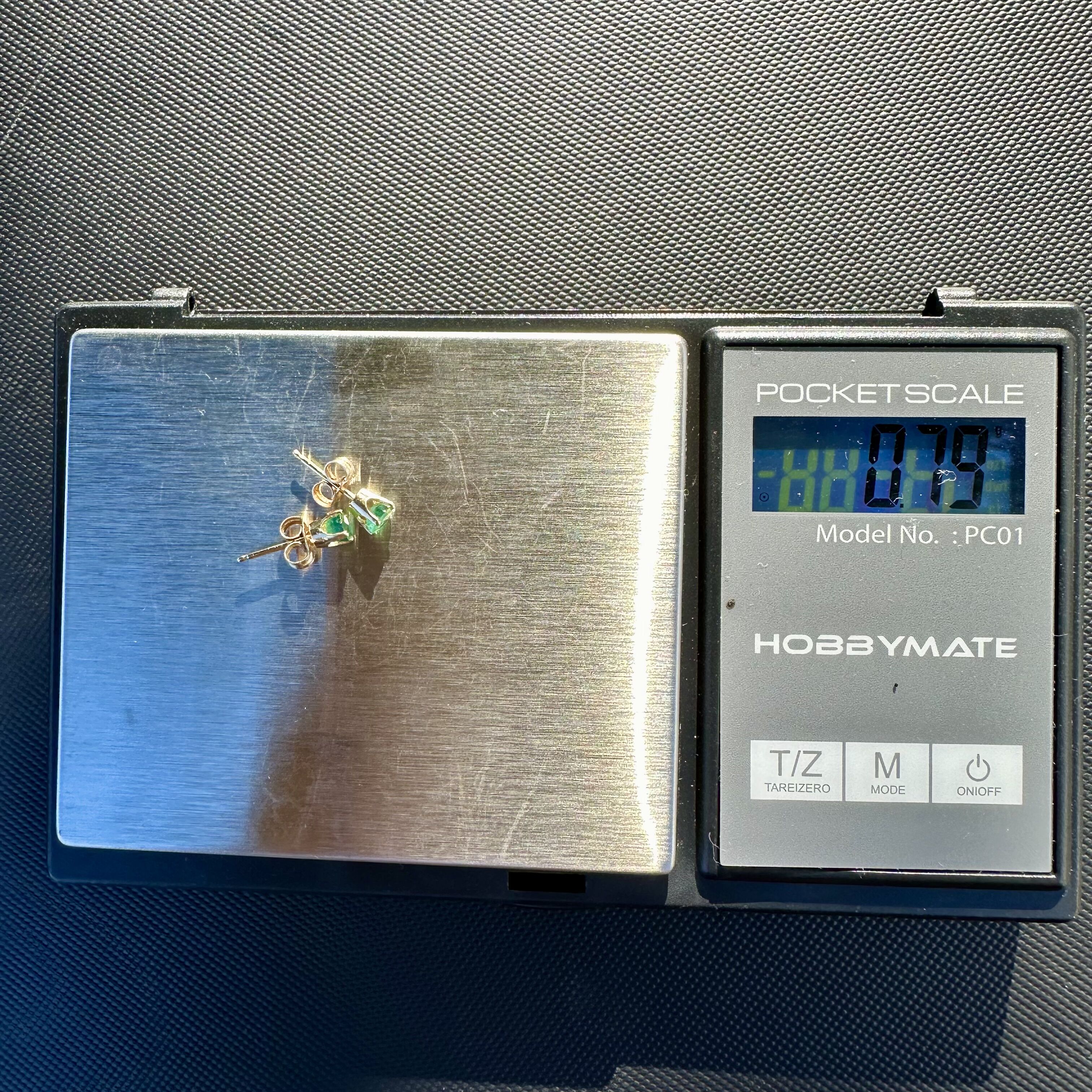 14k Emerald Stud Earrings - Image 7
