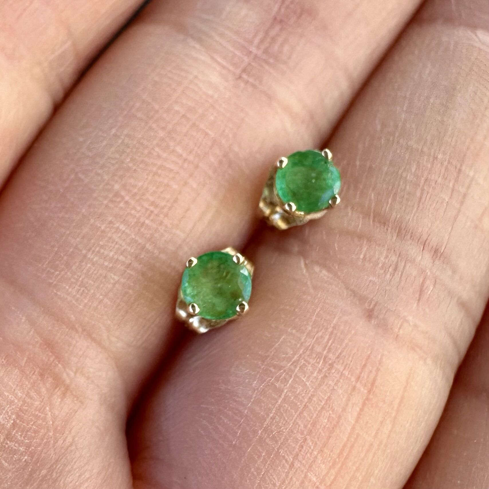 14k Emerald Stud Earrings - Image 10