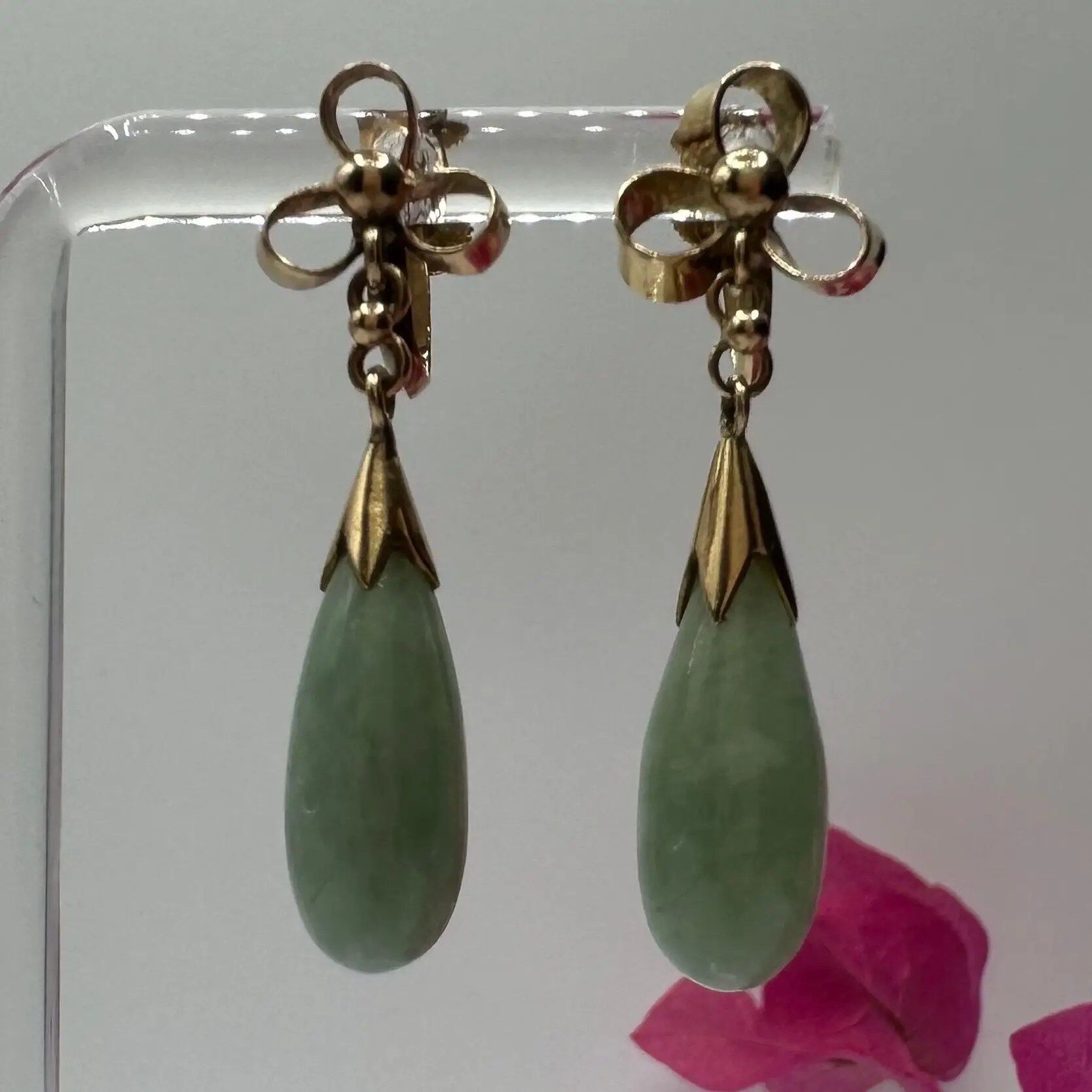 Vintage 14K Gold Dangle Earrings | Green Jade Drop Earrings with Screw Backs | 7.61g