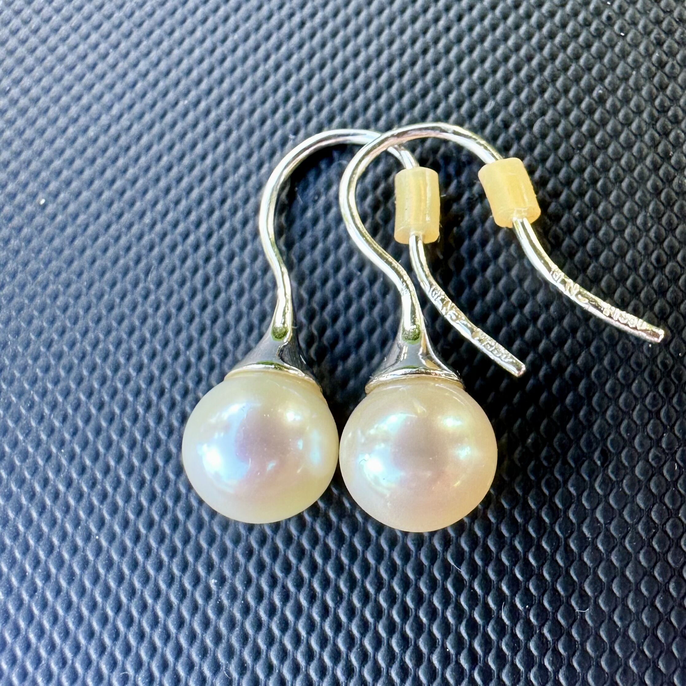 14k White Gold Akoya Cultured Pearl Earrings | Fish Hock Back