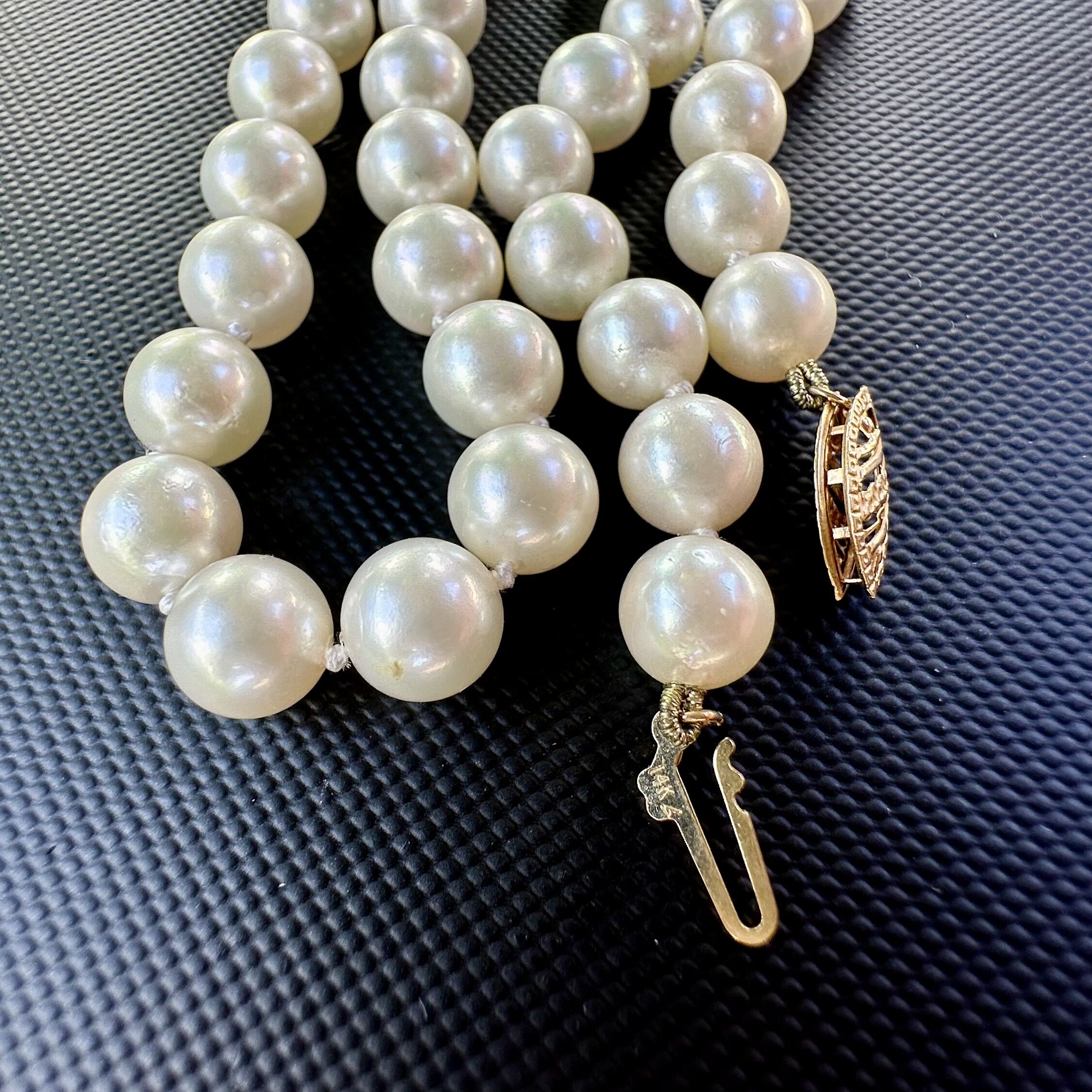 Pearl Necklace with 14K Yellow Gold Clasp - Image 3