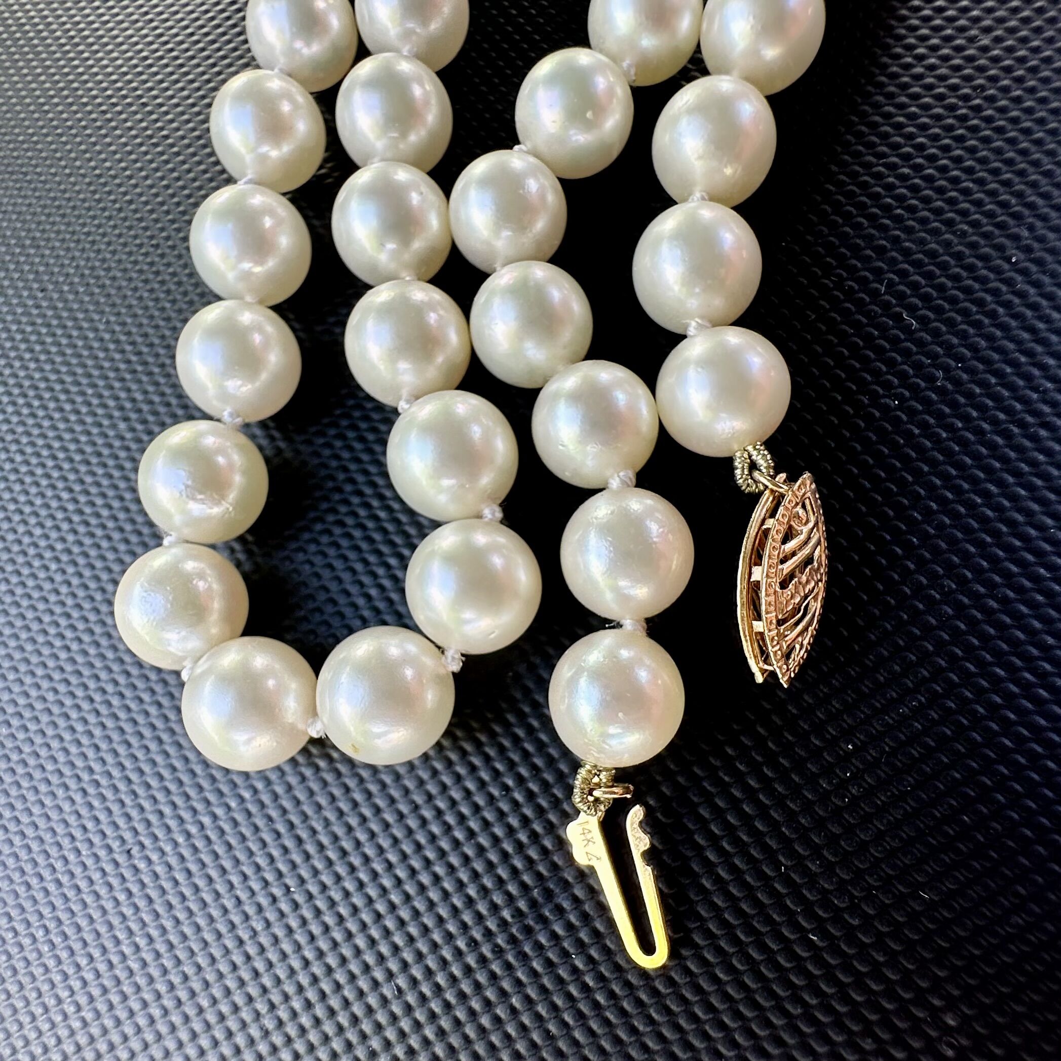Pearl Necklace with 14K Yellow Gold Clasp - Image 2
