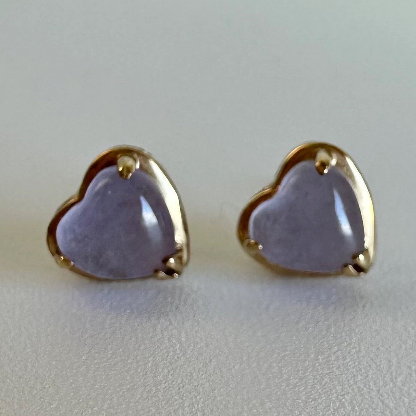 Vintage Estate 14K Light Purple Amethyst Heart Stud Earrings | 1.4g