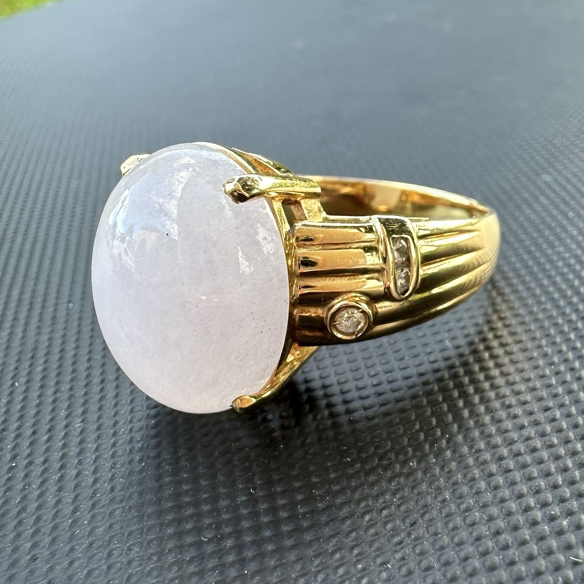 Vintage Light Lavender Jade Ring | Diamond Accent | 14K Yellow Gold - Image 3