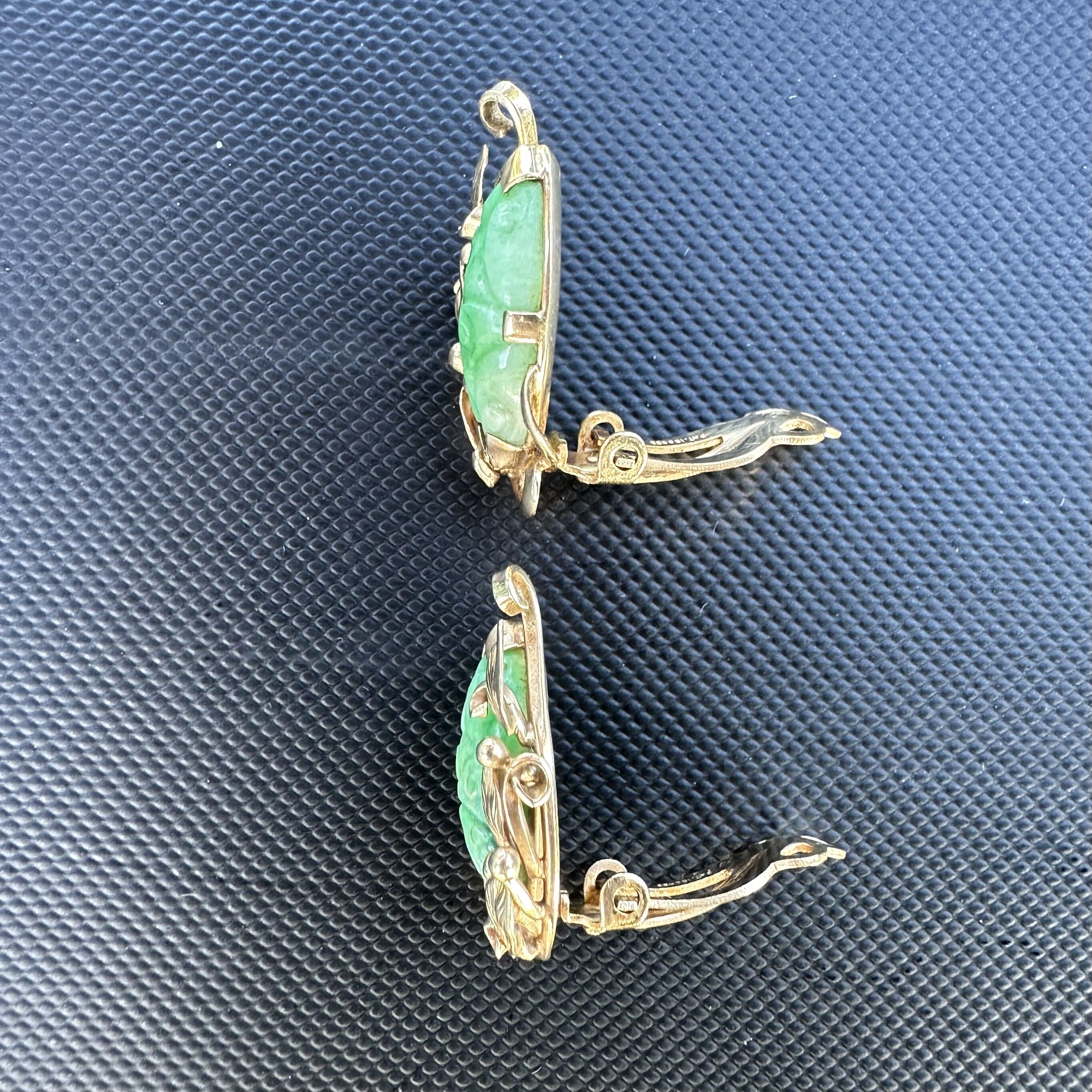 MING'S 14K Carved Jadeite Jade Vivid Green Leaf Scroll Clip-On Earrings - Image 3