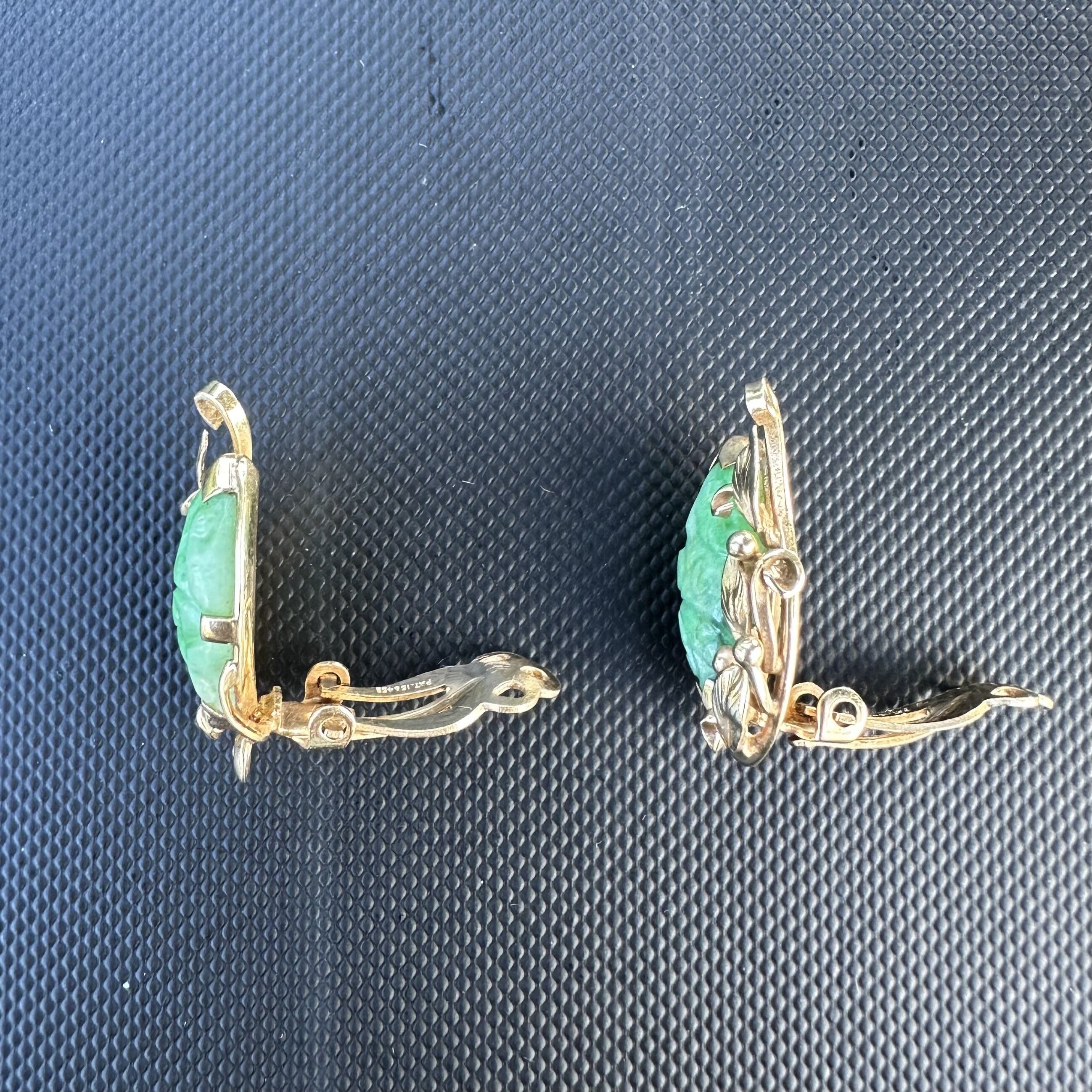 MING'S 14K Carved Jadeite Jade Vivid Green Leaf Scroll Clip-On Earrings - Image 2