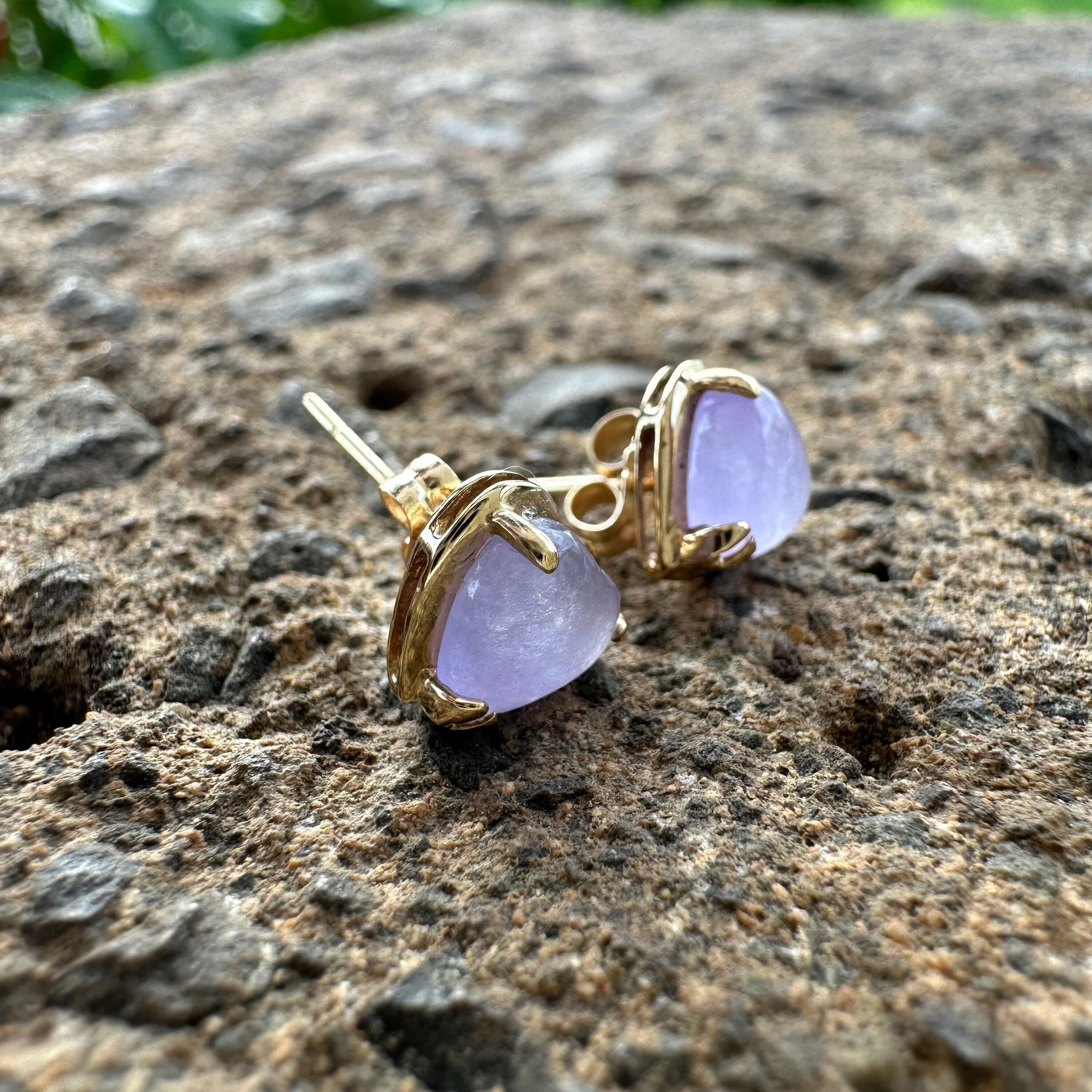 Vintage Estate 14K Light Purple Amethyst Heart Stud Earrings - Image 5