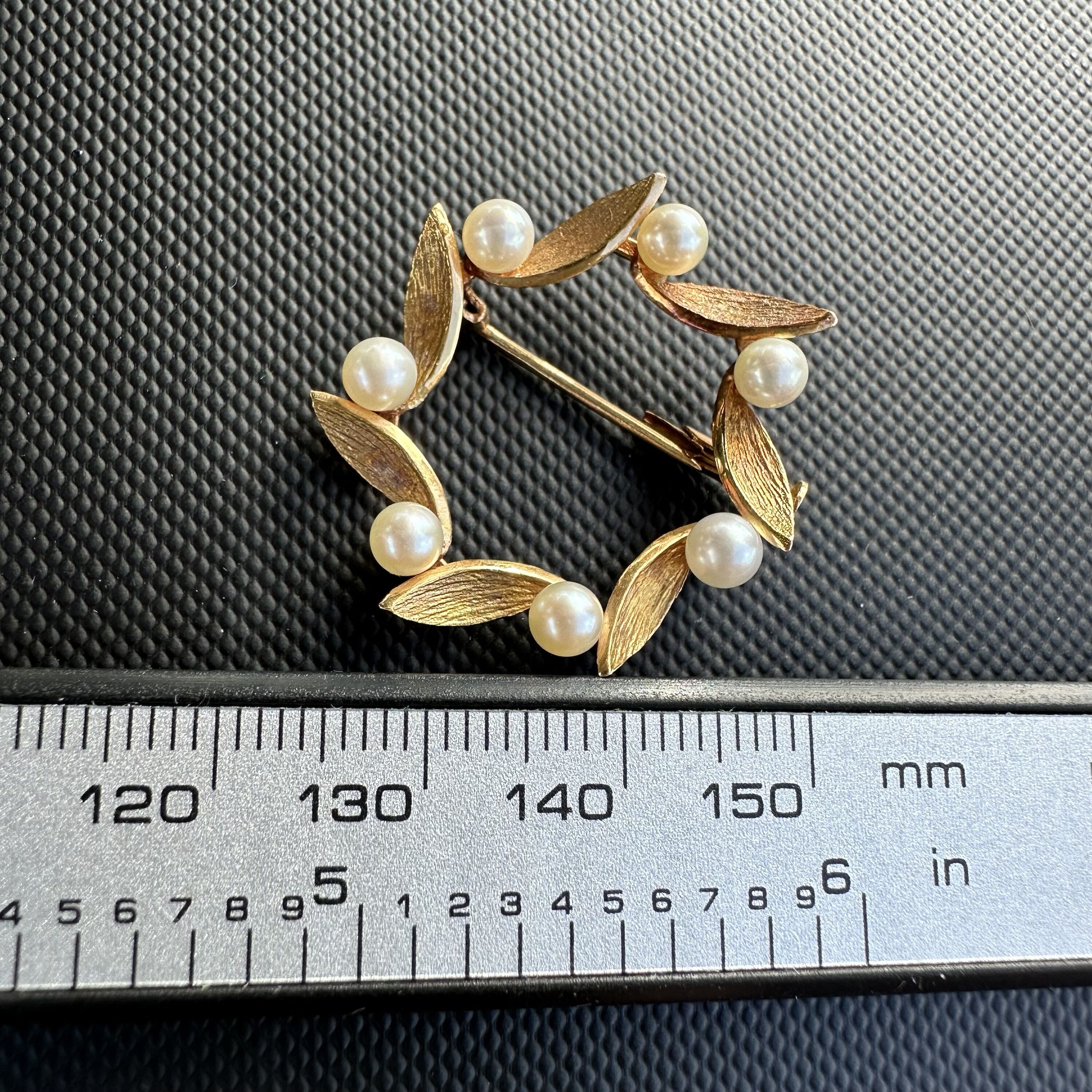 Rare Vintage 18K Yellow Gold Cultured Pearl Wreath Brooch - Image 8