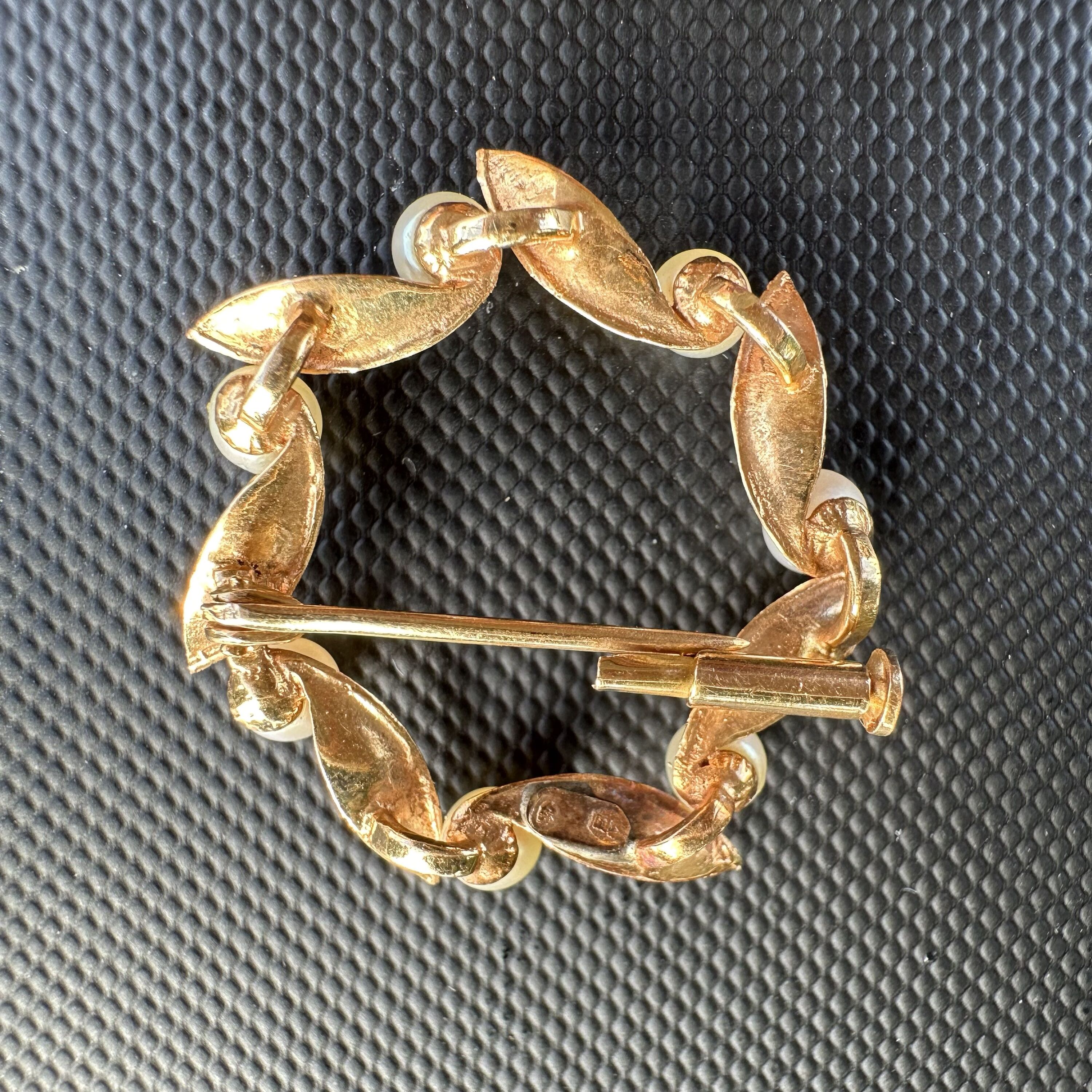 Rare Vintage 18K Yellow Gold Cultured Pearl Wreath Brooch - Image 7