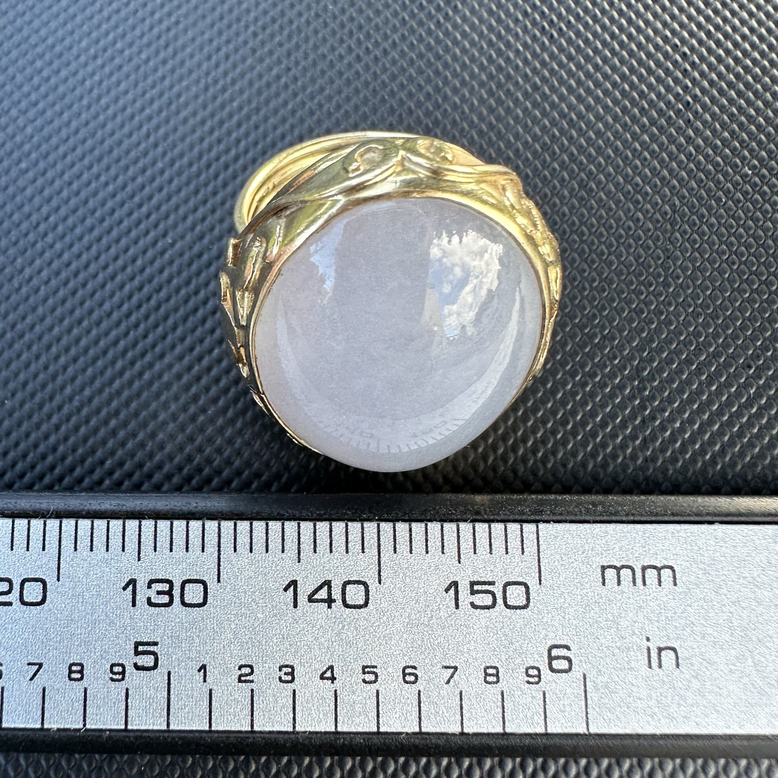 MING’S Translucent Water Jade Ring | 14K Yellow Gold | Leaves Motif | Large Jade Stone - Image 6