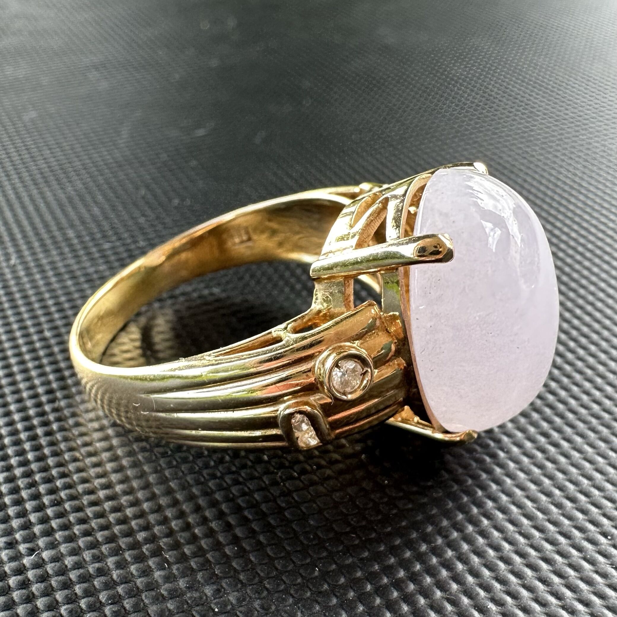 Vintage Light Lavender Jade Ring | Diamond Accent | 14K Yellow Gold - Image 2