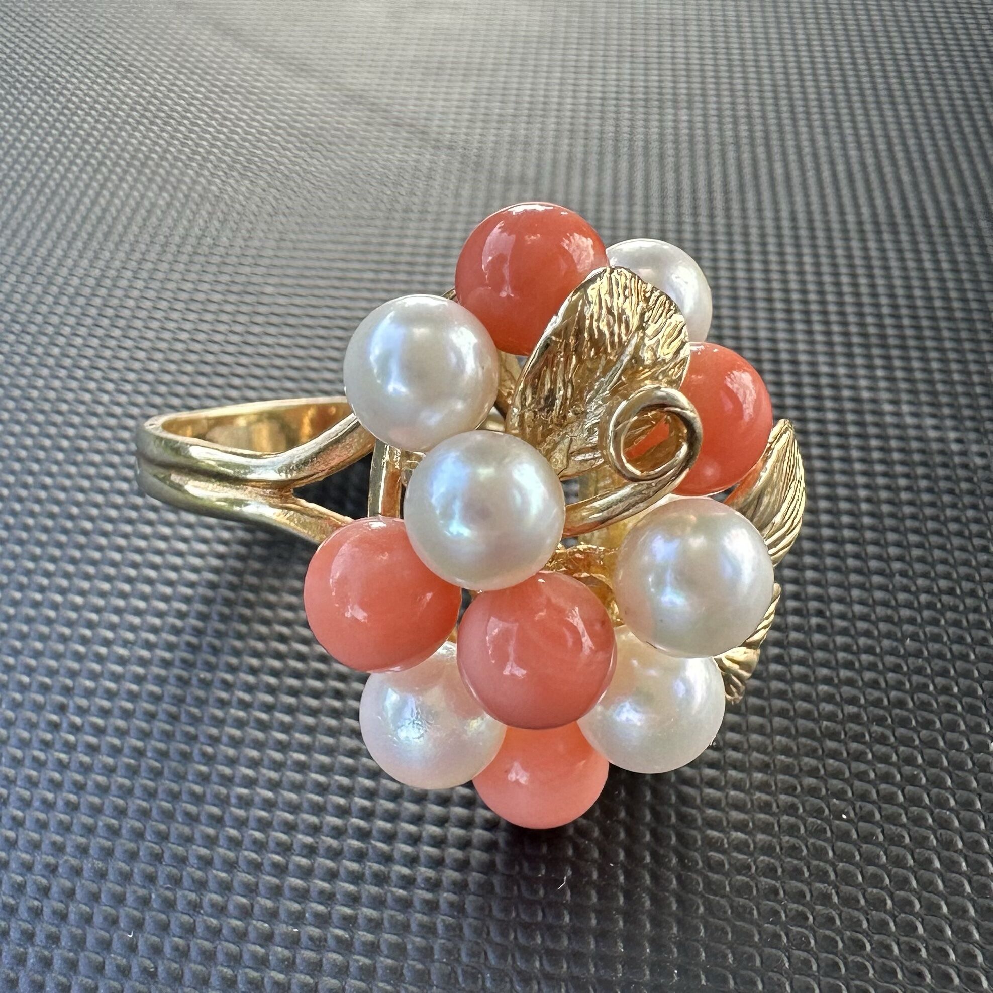 RARE Ming’s of Hawaii 14K Coral and Pearl Cluster Statement Ring (size 6) - Image 2