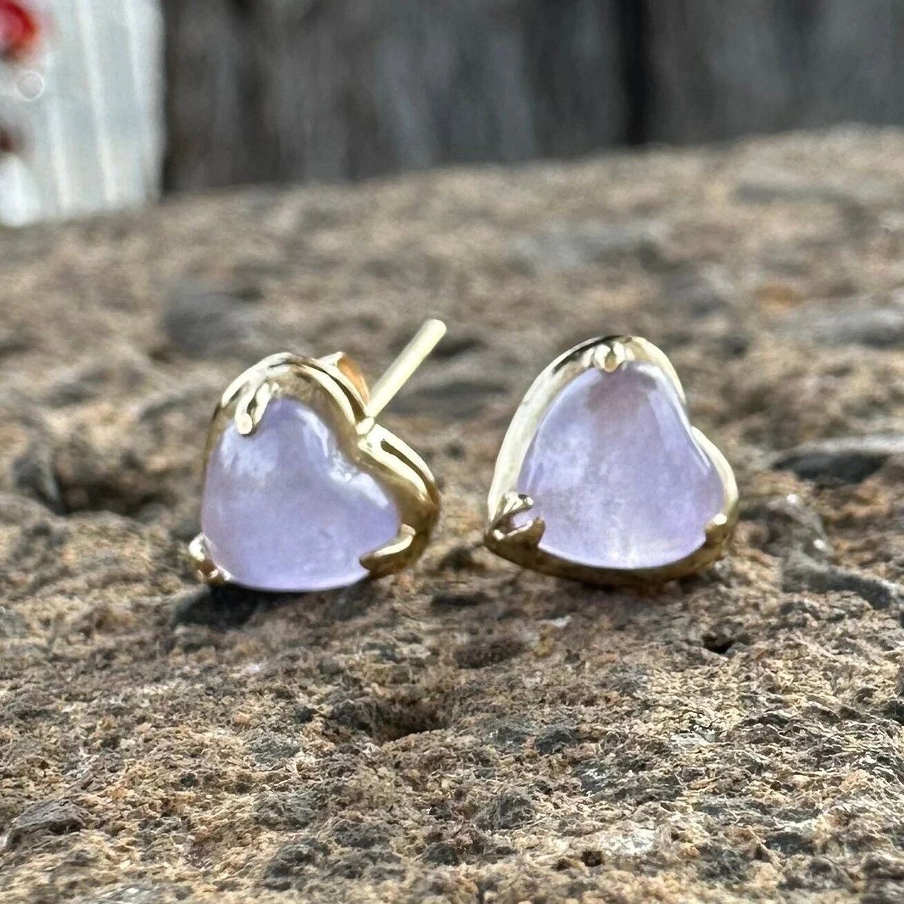 Vintage Estate 14K Light Purple Amethyst Heart Stud Earrings - Image 3