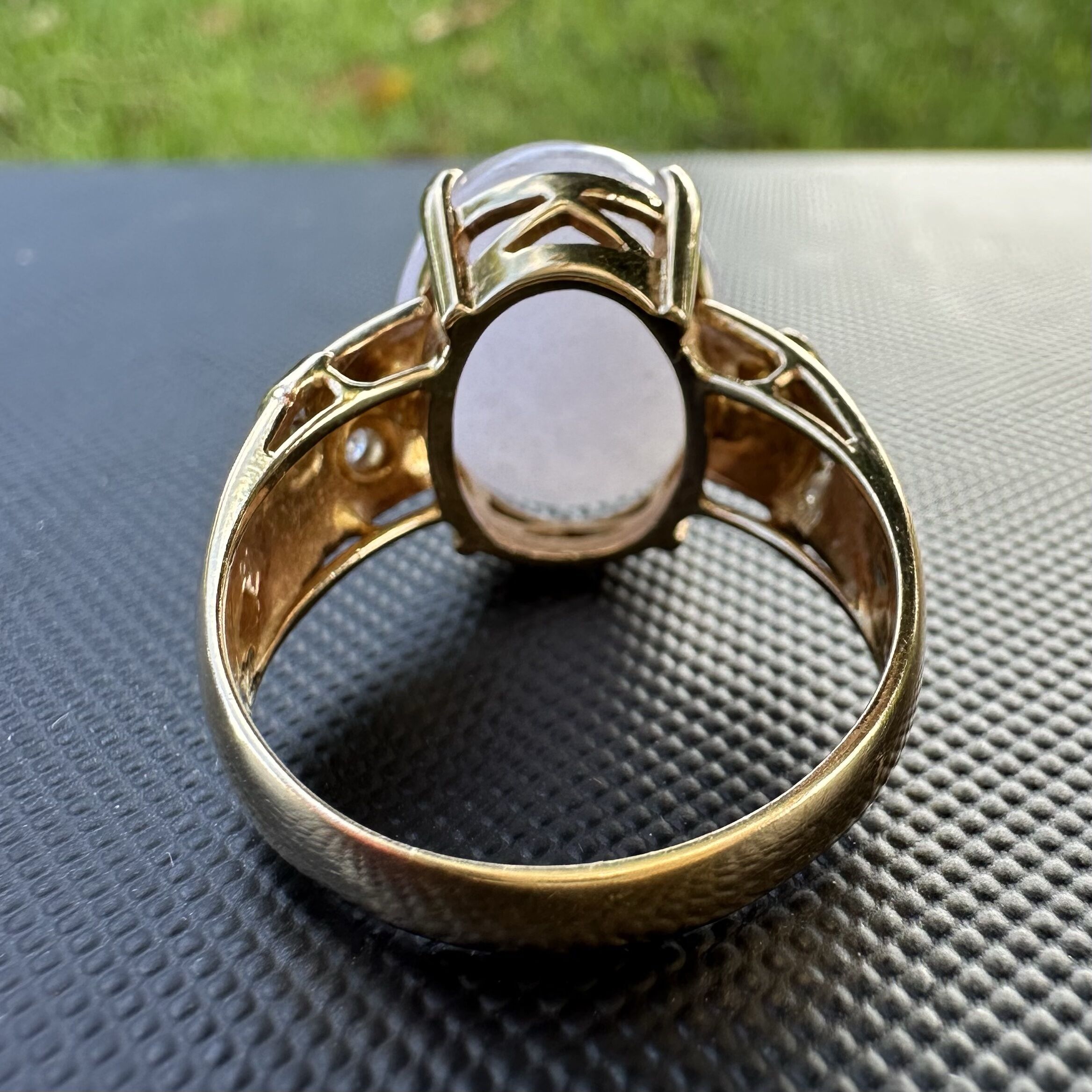 Vintage Light Lavender Jade Ring | Diamond Accent | 14K Yellow Gold - Image 5