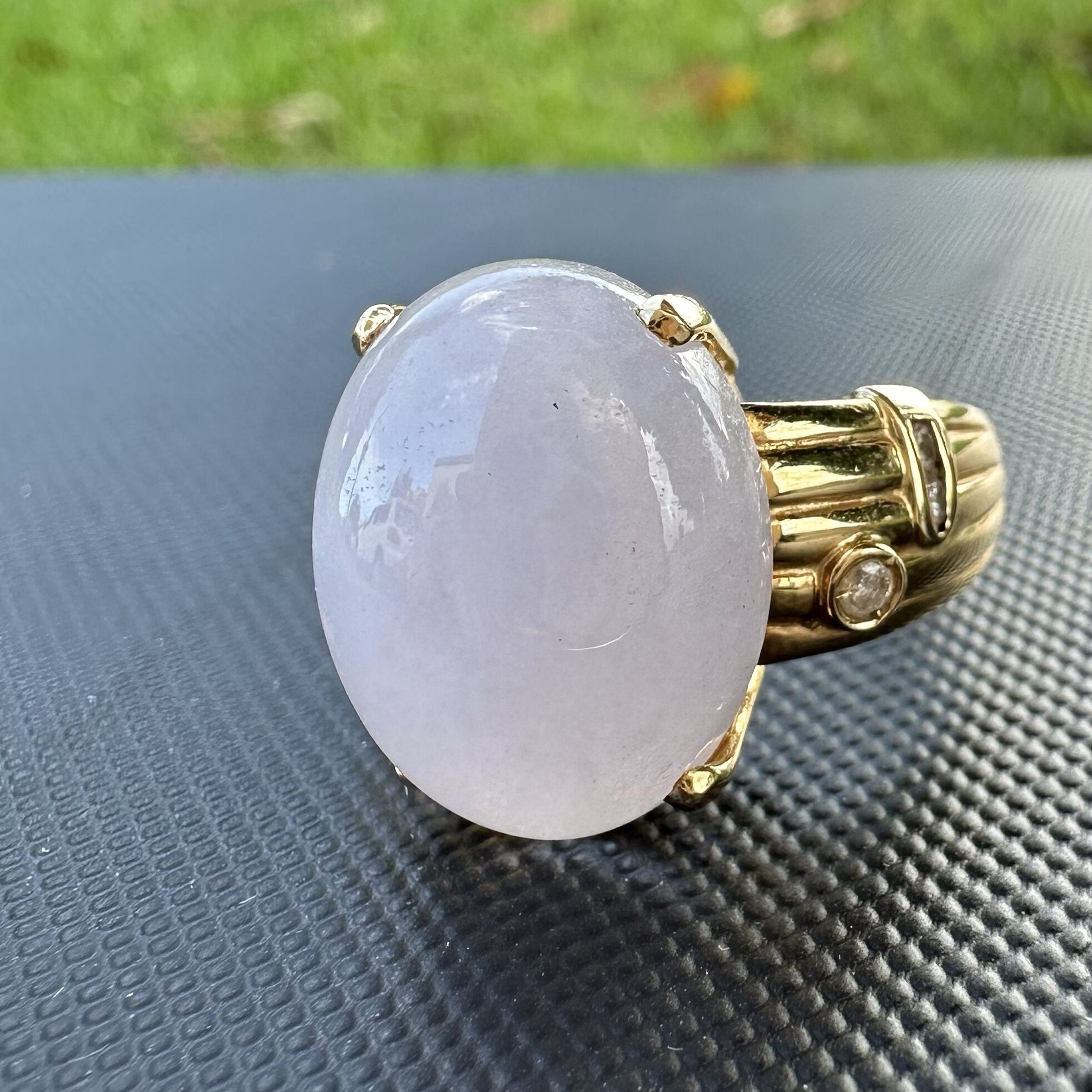 Vintage Light Lavender Jade Ring | Diamond Accent | 14K Yellow Gold - Image 4