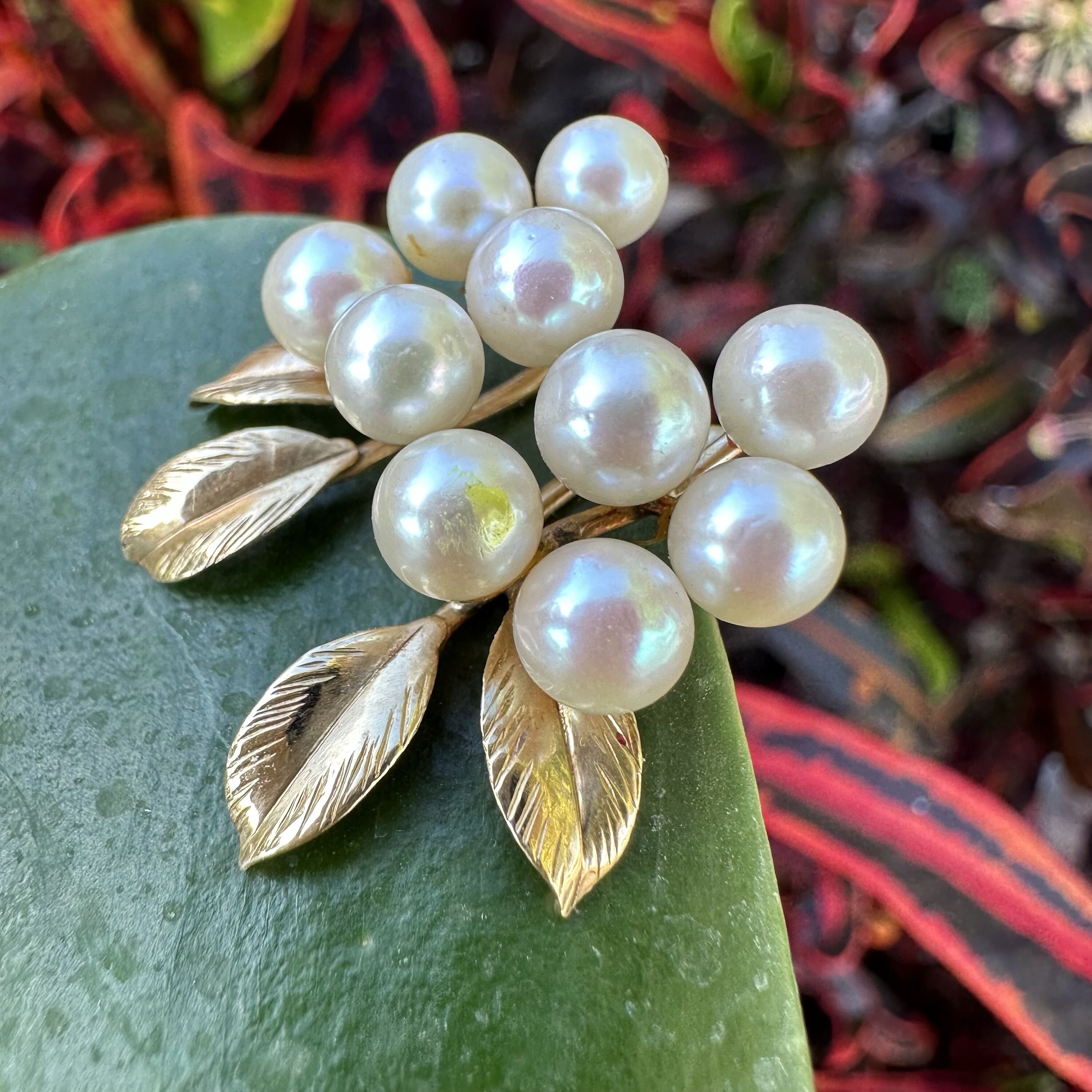 Vintage 14K Yellow Gold Ming’s Pearl Cluster Earrings – Delicate Leaf Design, Estate Jewelry - Image 7